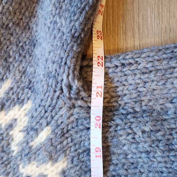Handknit wool sweater - Picture 2 of 3